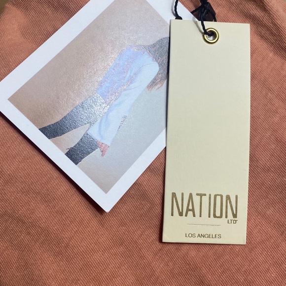 ⭐️⭐️⭐️ Nation LTD Boxy Bell Sleeve Top ⭐️⭐️⭐️ - Picture 3 of 4